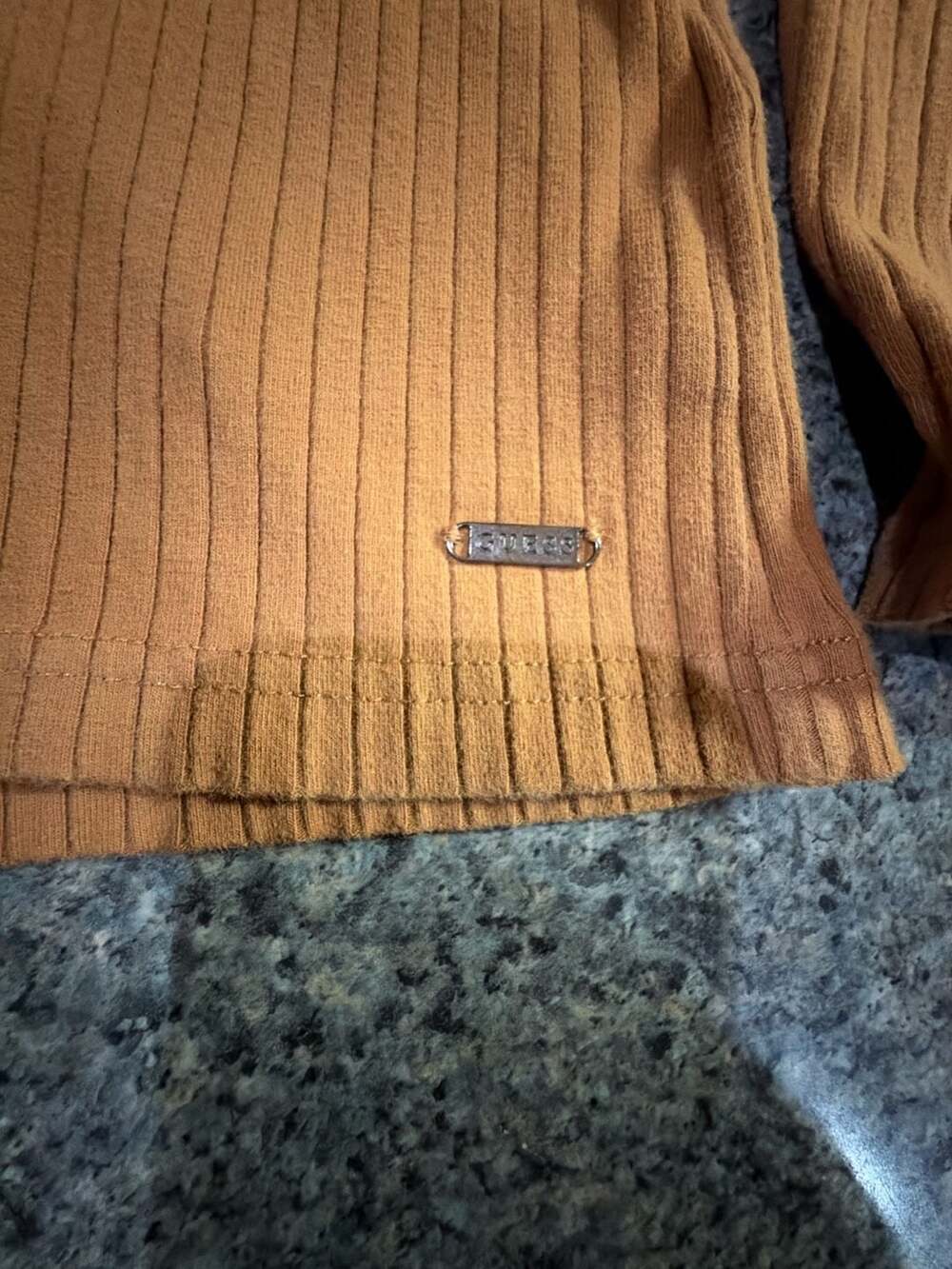 Guess Los Angeles Henley Shirt Size L Brown Ribbed Long Sleeve - Picture 2 of 3